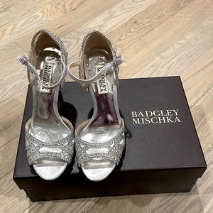 Badgley Mischka Tansy Women's Silver Elegant Bridal Embellished Shoes Pre-owned